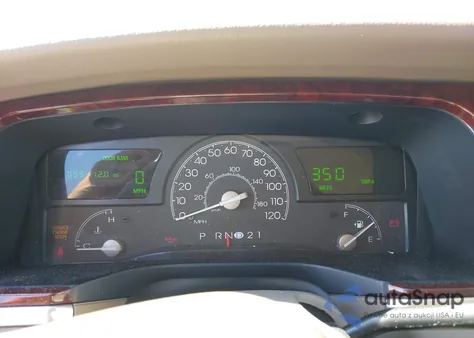 2004 Lincoln Town Car Signature из США, поврежденный, VIN 1LNHM81W44Y617901